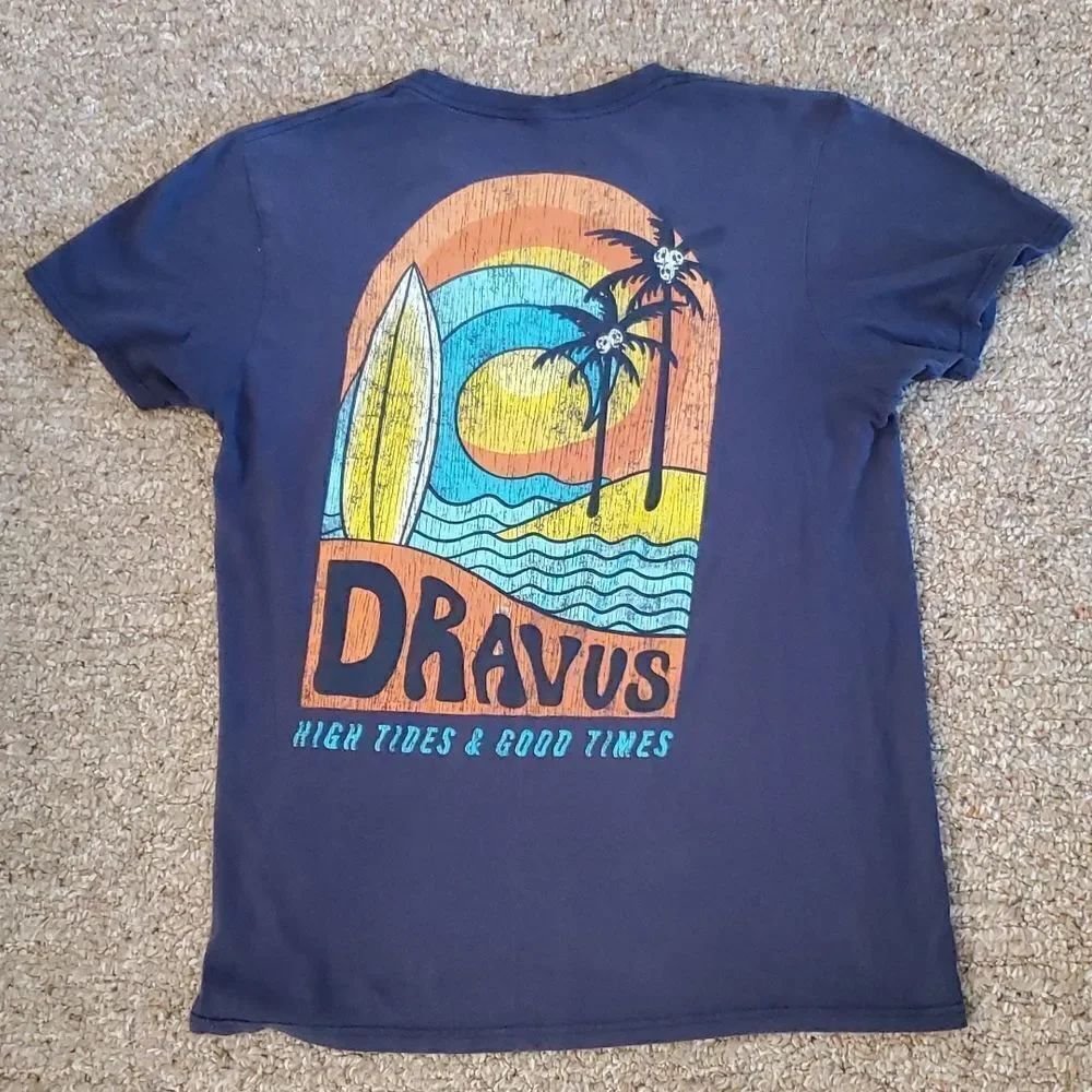 Dravus High Tides and Good Times  T-shirt M